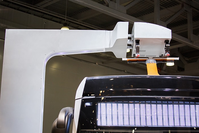 Pantograph for electric bus ultra-quick charging